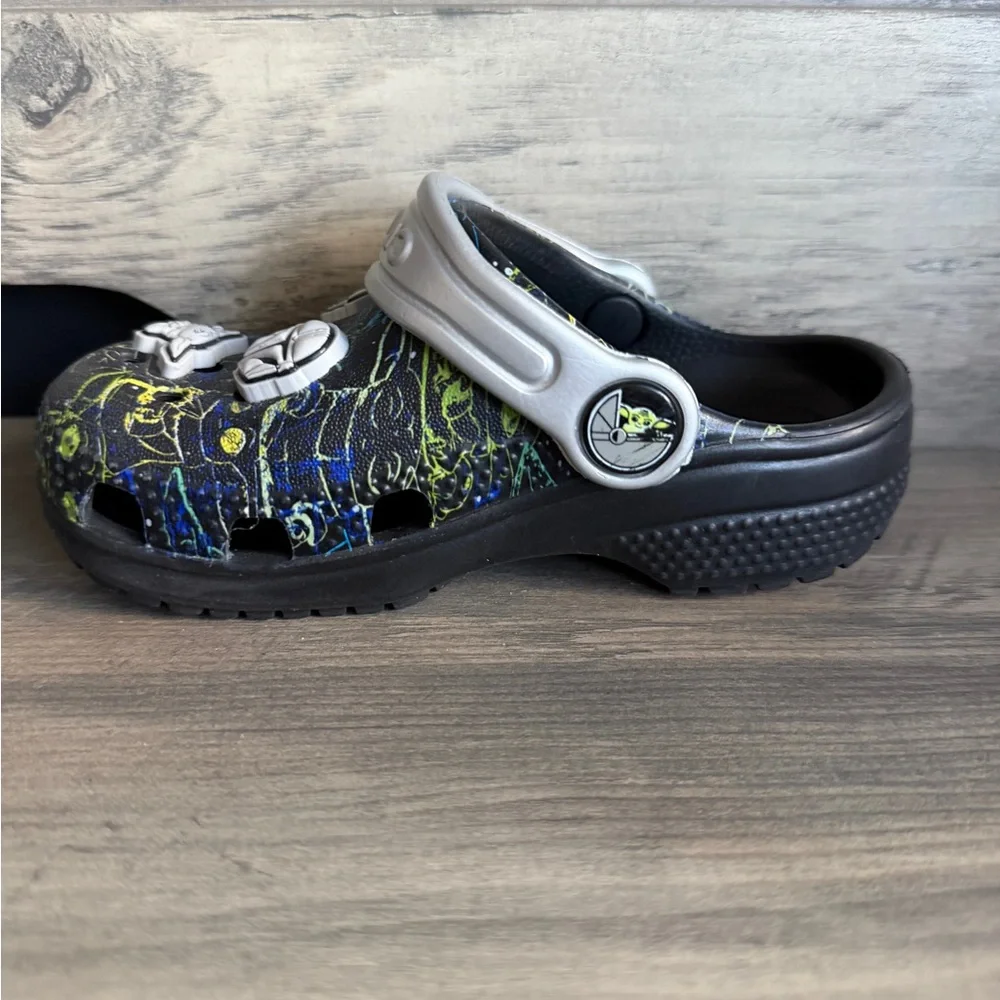 STAR WARS Crocs Clogs Toddler Size C7 Black
